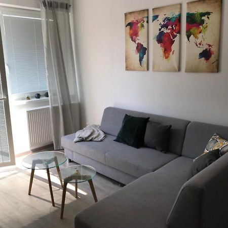 Samorin Modern Apartmens Private Parking - Air Conditioning ภายนอก รูปภาพ