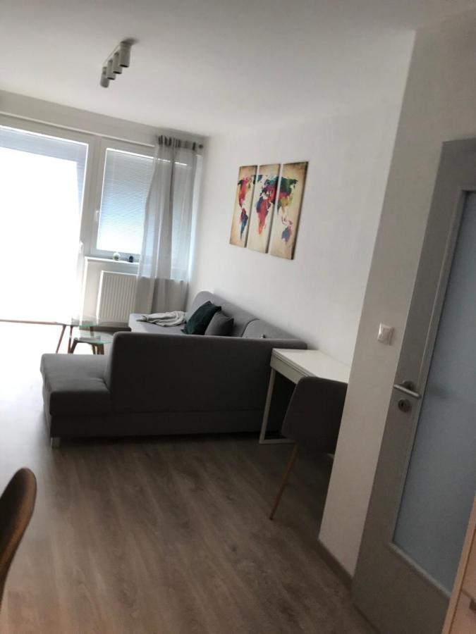 Samorin Modern Apartmens Private Parking - Air Conditioning ภายนอก รูปภาพ